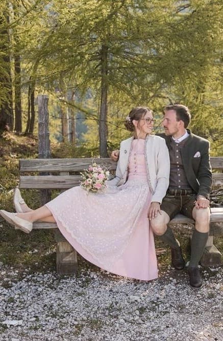 hochzeitsdirndl nach maß